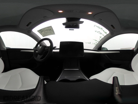 2024 Tesla Model Y Long Range z VIN 7SAYGDEE5RA260614, wystawiony jako IAAI lot #42191551 z przebiegiem 16 375 mil mil oraz . Historia ofert i sprzedaży dostępna na DreamBid. Obrazek 22.