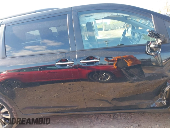 2020 Toyota Sienna XLE z VIN 5TDDZ3DC7LS244873, wystawiony jako IAAI lot #41941263 z przebiegiem 93 545 mil mil oraz . Historia ofert i sprzedaży dostępna na DreamBid. Obrazek 13.