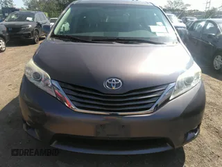 2014 Toyota Sienna XLE with VIN 5TDYK3DC2ES418860, listed as a IAAI auction lot 40139260 with 67,599 mi miles and . Bid and sale history available at DreamBid. Image 13.
