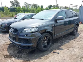 2014 Audi Q7 S line Prestige z VIN WA1DGAFE5ED006957, wystawiony jako IAAI lot #42488440 z przebiegiem 123 814 mil mil oraz . Historia ofert i sprzedaży dostępna na DreamBid. Obrazek 2.