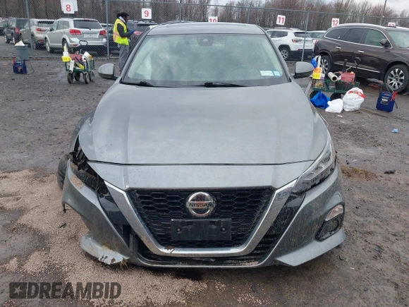 2019 Nissan Altima 2.5 SV with VIN 1N4BL4DV5KC168351, listed as a IAAI auction lot 41942156 with 82,095 mi miles. Bid and sale history available at carsss.com. Image 13.