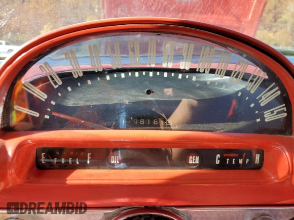 1995 Ford Thunderbird with VIN P5FH109847, listed as a Copart auction lot 77318454 with 98,161 mi miles and Salvage Title. Bid and sale history available at DreamBid. Image 9.