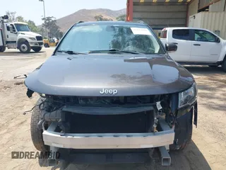 2018 Jeep Compass Limited with VIN 3C4NJCCB5JT253420, listed as a IAAI auction lot 42443809 with 98,057 mi miles and . Bid and sale history available at DreamBid. Image 13.