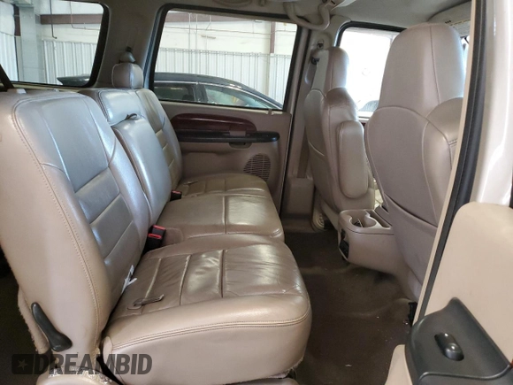 2005 Ford Excursion Limited with VIN 1FMNU43S55EC42397, listed as a Copart auction lot 57301215 with 182,860 mi miles and Non repairable. Bid and sale history available at DreamBid. Image 11.