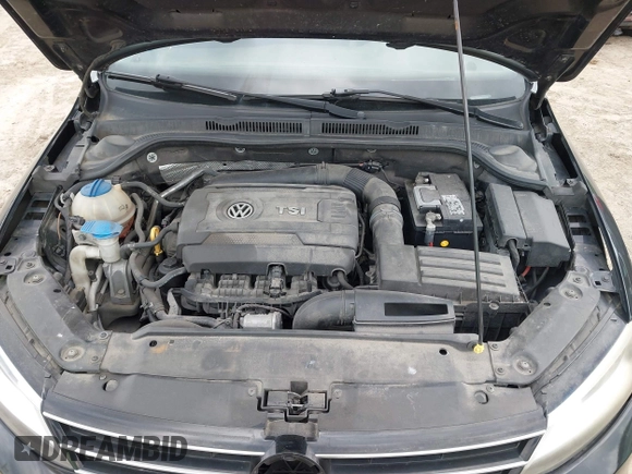 2015 Volkswagen Jetta SE with VIN 3VWD07AJ3FM262731, listed as a IAAI auction lot 42468622 with 131,874 mi miles and . Bid and sale history available at DreamBid. Image 10.