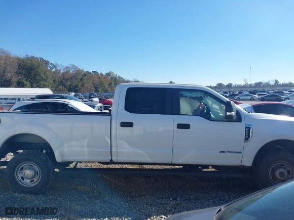 2019 Ford Super Duty F-250 SRW XL with VIN 1FT7W2BT6KEC91075, listed as a IAAI auction lot 40992258 with 218,149 mi miles. Bid and sale history available at carsss.com. Image 13.
