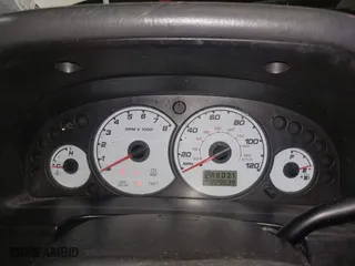 2004 Ford Escape XLT with VIN 1FMYU03164KA95424, listed as a IAAI auction lot 41810929 with 229,539 mi miles. Bid and sale history available at carsss.com. Image 7.