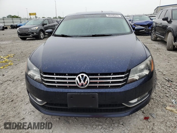 2015 Volkswagen Passat SEL Premium z VIN 1VWCV7A3XFC061831, wystawiony jako Copart lot #58438375 z przebiegiem 99 126 mil mil oraz Szkoda całkowita • Salvage title. Historia ofert i sprzedaży dostępna na DreamBid. Obrazek 5.