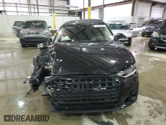 2024 Audi A8 z VIN WAULDAF88RN011314, wystawiony jako Copart lot #44944685 z przebiegiem 5 063 mil mil oraz Szkoda całkowita • Salvage title. Historia ofert i sprzedaży dostępna na DreamBid. Obrazek 5.