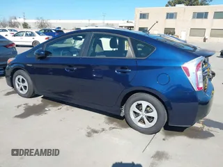 2015 Toyota Prius Four with VIN JTDKN3DU1F0449298, listed as a IAAI auction lot 41675916 with 92,310 mi miles. Bid and sale history available at carsss.com. Image 3.