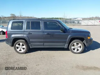 2014 Jeep Patriot Latitude with VIN 1C4NJRFB0ED693359, listed as a IAAI auction lot 41807745 with 172,183 mi miles. Bid and sale history available at carsss.com. Image 13.
