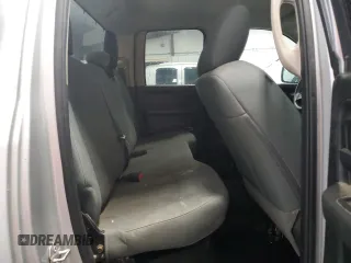 2018 Ram 1500 Express z VIN 1C6RR7FGXJS215702, wystawiony jako Copart lot #51058425 z przebiegiem 183 199 mil mil oraz Szkoda całkowita • Salvage title. Historia ofert i sprzedaży dostępna na DreamBid. Obrazek 11.