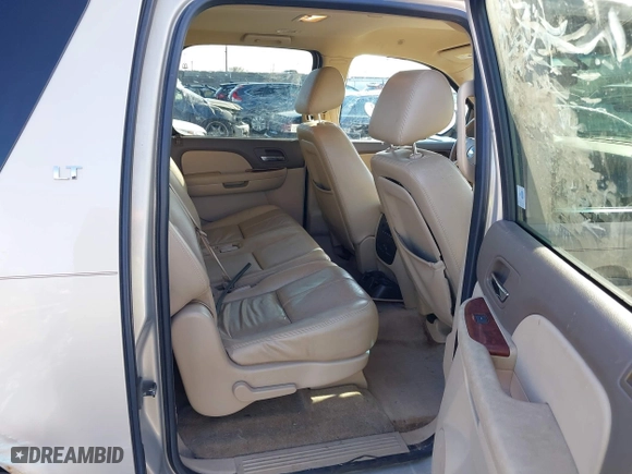 2010 Chevrolet Suburban LT with VIN 1GNUKJE35AR260614, listed as a IAAI auction lot 41835589 with 225,255 mi miles. Bid and sale history available at carsss.com. Image 8.