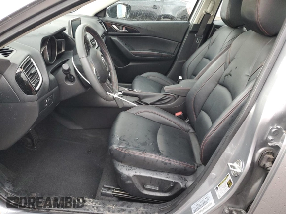 2015 Mazda 3 i Grand Touring z VIN JM1BM1W76F1239689, wystawiony jako Copart lot #55343985 z przebiegiem 14 789 mil mil oraz Szkoda całkowita • Salvage title. Historia ofert i sprzedaży dostępna na DreamBid. Obrazek 7.