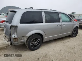 2017 Dodge Grand Caravan GT with VIN 2C4RDGEG8HR792149, listed as a Copart auction lot 43964695 with 121,833 mi miles and Salvage Title. Bid and sale history available at DreamBid. Image 3.