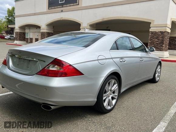 2008 Mercedes-Benz CLS-Class 5.5L with VIN WDDDJ72X78A134372, listed as a Copart auction lot 54928045 with 57,031 mi miles and Clean Title. Bid and sale history available at carsss.com. Image 4.