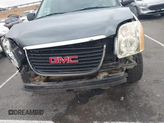 2008 GMC Yukon SLE w/3SA with VIN 1GKFC13C28J166446, listed as a IAAI auction lot 41531715 with 126,926 mi miles. Bid and sale history available at carsss.com. Image 6.