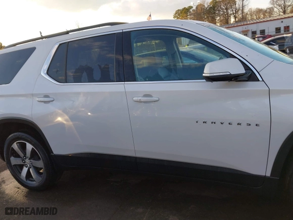 2021 Chevrolet Traverse LT Leather with VIN 1GNERHKW5MJ174570, listed as a IAAI auction lot 41250400 with 80,689 mi miles. Bid and sale history available at carsss.com. Image 13.