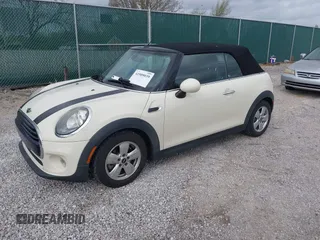 2016 MINI Convertible z VIN WMWWG5C51G3C19178, wystawiony jako IAAI lot #41909039 z przebiegiem 87 533 mil mil oraz . Historia ofert i sprzedaży dostępna na DreamBid. Obrazek 18.