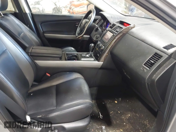 2010 Mazda CX-9 Touring with VIN JM3TB3MVXA0216459, listed as a IAAI auction lot 42228913 with 183,259 mi miles and . Bid and sale history available at carsss.com. Image 5.