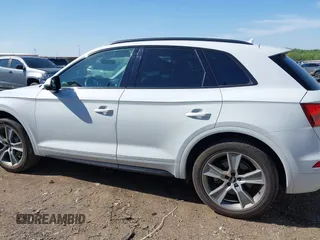 2019 Audi Q5 Premium Plus with VIN WA1BNAFY6K2119041, listed as a IAAI auction lot 42023058 with 48,718 mi miles. Bid and sale history available at carsss.com. Image 15.