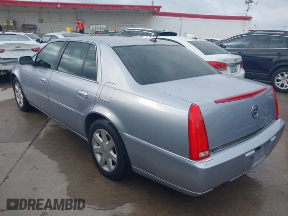 2006 Cadillac DTS w/1SC with VIN 1G6KD57Y06U193325, listed as a IAAI auction lot 42132788 with 107,472 mi miles. Bid and sale history available at carsss.com. Image 3.