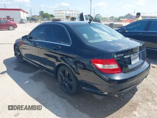 2011 Mercedes-Benz C 300 Sport с VIN WDDGF5EB8BR155906, выставлен на аукционе IAAI как лот 42522601 с пробегом 158 877 миль миль и . История ставок и продаж доступна на DreamBid. Изображение 3.