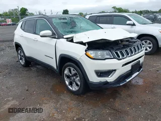 2019 Jeep Compass Limited with VIN 3C4NJDCB0KT842799, listed as a IAAI auction lot 42236964 with 118,627 mi miles and . Bid and sale history available at DreamBid. Image 1.