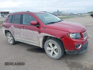 2016 Jeep Compass High Altitude z VIN 1C4NJDEB0GD793534, wystawiony jako IAAI lot #42173622 z przebiegiem 107 068 mil mil oraz . Historia ofert i sprzedaży dostępna na DreamBid. Obrazek 1.