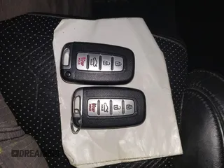 2012 Hyundai Azera с VIN KMHFH4JG5CA161881, выставлен на аукционе IAAI как лот 42250593 с пробегом 130 870 миль миль и . История ставок и продаж доступна на DreamBid. Изображение 11.