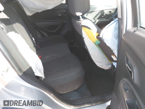 2016 Chevrolet Trax LS with VIN KL7CJKSB1GB695184, listed as a IAAI auction lot 41488203 with 113,410 mi miles. Bid and sale history available at carsss.com. Image 8.