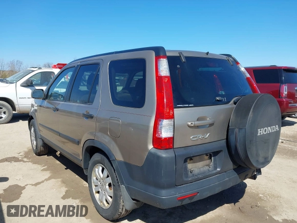 2006 Honda CR-V EX with VIN JHLRD78876C024692, listed as a IAAI auction lot 42052263 with 220,214 mi miles and . Bid and sale history available at carsss.com. Image 3.