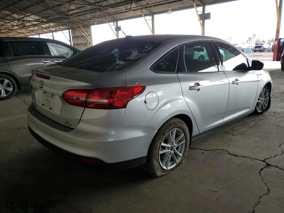 2018 Ford Focus SE with VIN 1FADP3FE2JL293455, listed as a Copart auction lot 50425635 with 26,435 mi miles and Salvage Title. Bid and sale history available at carsss.com. Image 3.