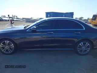 2021 Mercedes-Benz E 350 with VIN W1KZF8DB5MA912435, listed as a IAAI auction lot 42311200 with 32,631 mi miles and . Bid and sale history available at DreamBid. Image 15.