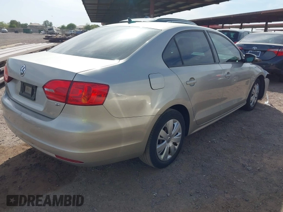 2014 Volkswagen Jetta SE z VIN 3VWD17AJ8EM285174, wystawiony jako IAAI lot #42359764 z przebiegiem 122 296 mil mil oraz . Historia ofert i sprzedaży dostępna na DreamBid. Obrazek 4.