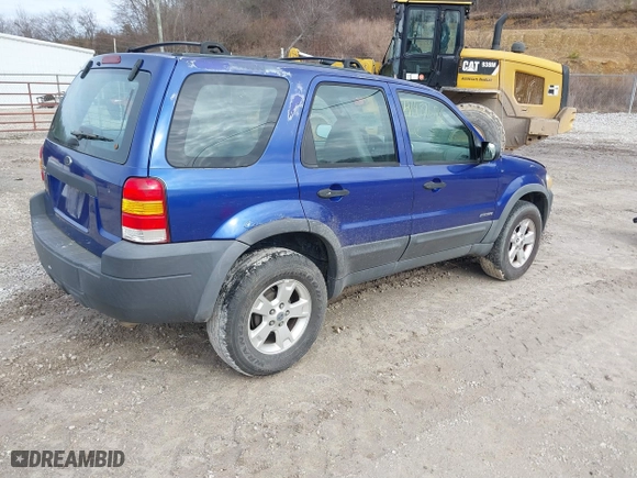 2006 Ford Escape XLT with VIN 1FMYU03146KB87070, listed as a IAAI auction lot 41451676 with 180,415 mi miles. Bid and sale history available at carsss.com. Image 4.