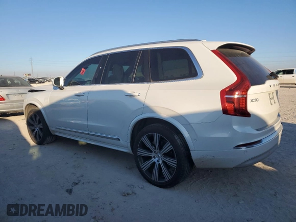 2022 Volvo XC90 Inscription with VIN YV4A221L2N1827855, listed as a Copart auction lot 41870335 with 29,792 mi miles and Salvage title. Bid and sale history available at DreamBid. Image 2.