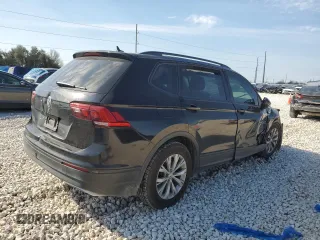 2020 Volkswagen Tiguan S z VIN 3VV1B7AX6LM103686, wystawiony jako Copart lot #47294995 z przebiegiem 66 966 mil mil oraz Szkoda całkowita • Salvage title. Historia ofert i sprzedaży dostępna na DreamBid. Obrazek 3.
