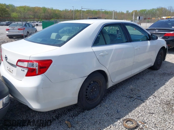 2014 Toyota Camry L with VIN 4T1BF1FK9EU864286, listed as a IAAI auction lot 41921249 with 154,122 mi miles. Bid and sale history available at carsss.com. Image 4.