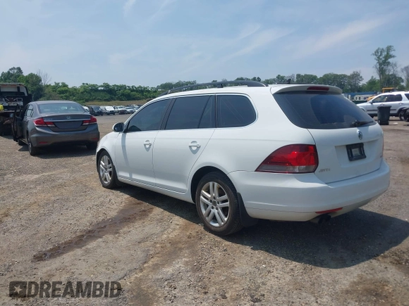 2014 Volkswagen Jetta TDI with VIN 3VWML7AJXEM622874, listed as a IAAI auction lot 42440544 with 196,983 mi miles and . Bid and sale history available at DreamBid. Image 3.