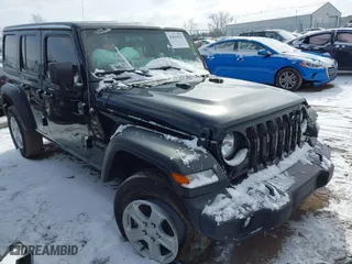 2022 Jeep Wrangler Unlimited Sport S with VIN 1C4HJXDN3NW132849, listed as a IAAI auction lot 41611023 with 47,770 mi miles. Bid and sale history available at carsss.com. Image 1.