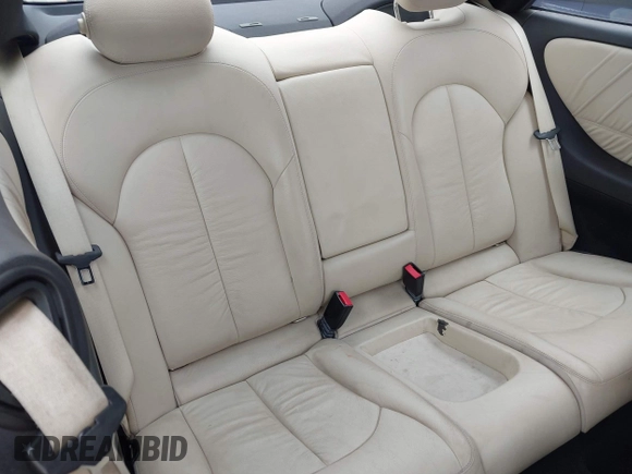 2008 Mercedes-Benz CLK 350 с VIN WDBTJ56H38F241787, выставлен на аукционе IAAI как лот 42184829 с пробегом 97 818 миль миль и . История ставок и продаж доступна на DreamBid. Изображение 8.