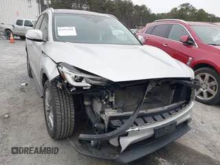 2019 Infiniti QX50 Essential z VIN 3PCAJ5M13KF136032, wystawiony jako IAAI lot #41391260 z przebiegiem 102 407 mil mil oraz . Historia ofert i sprzedaży dostępna na DreamBid. Obrazek 6.