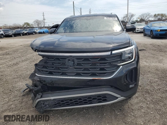 2024 Volkswagen Atlas SE with VIN 1V2DE2CA8RC236764, listed as a Copart auction lot 50357035 with 8,667 mi miles and Salvage title. Bid and sale history available at DreamBid. Image 5.