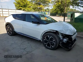 2024 Kia EV6 Wind with VIN KNDC34LA5R5192225, listed as a Copart auction lot 71233614 with 12,577 mi miles and Clean Title. Bid and sale history available at carsss.com. Image 4.