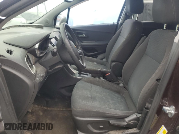 2021 Chevrolet Trax LS with VIN KL7CJNSB3MB356195, listed as a Copart auction lot 46812335 with 0 mi miles and Salvage Title. Bid and sale history available at carsss.com. Image 7.