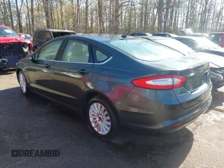 2015 Ford Fusion SE Hybrid with VIN 3FA6P0LU2FR135144, listed as a IAAI auction lot 41975973 with 89,315 mi miles. Bid and sale history available at carsss.com. Image 3.