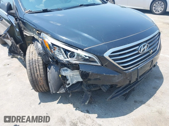 2015 Hyundai Sonata SE z VIN 5NPE24AF0FH205355, wystawiony jako IAAI lot #42419168 z przebiegiem 47 838 mil mil oraz . Historia ofert i sprzedaży dostępna na DreamBid. Obrazek 13.