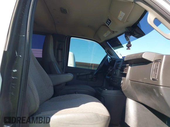 2019 Chevrolet Express Passenger LT with VIN 1GAZGPFG8K1253265, listed as a IAAI auction lot 41749111 with 65,070 mi miles and . Bid and sale history available at DreamBid. Image 5.