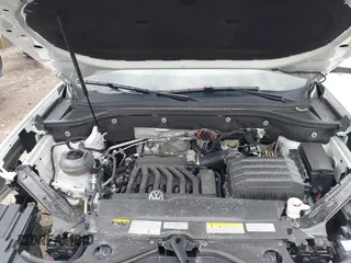 2022 Volkswagen Atlas SE z VIN 1V2KR2CA0NC517561, wystawiony jako IAAI lot #41653225 z przebiegiem 40 782 mil mil oraz . Historia ofert i sprzedaży dostępna na DreamBid. Obrazek 10.